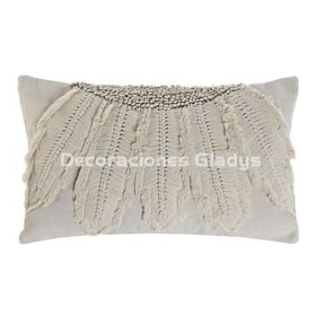 COJIN  BORDADO A MANO - Imagen 1