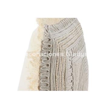 COJIN  BORDADO A MANO - Imagen 2