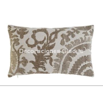 COJIN  BORDADO A MANO - Imagen 1