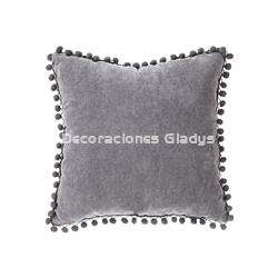 COJIN POMPONETES GRIS OSCURO - Imagen 1