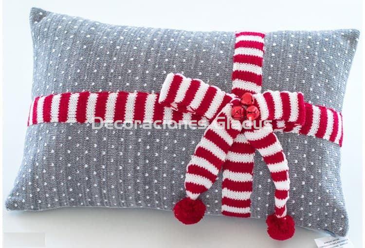 FUNDA COJIN REGALO NAVIDEÑO - Imagen 1