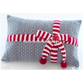 FUNDA COJIN REGALO NAVIDEÑO - Imagen 1