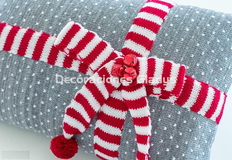 FUNDA COJIN REGALO NAVIDEÑO - Imagen 2